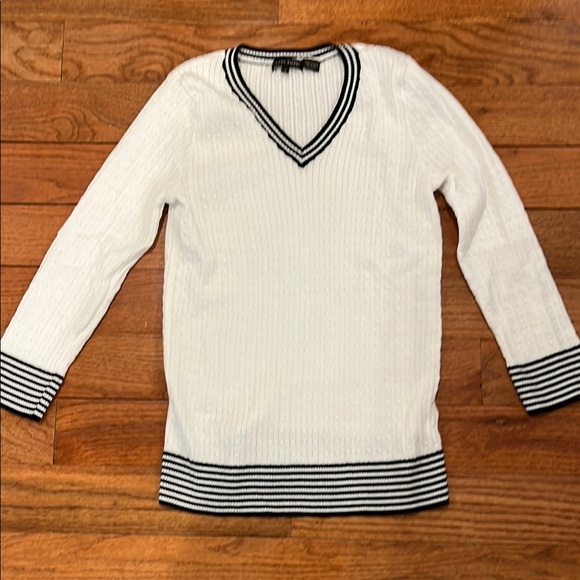 🔥🔥🔥”2 for $12”. Jeanne Pierre set of 2 Cotton Sweaters. Size S - Picture 2 of 8